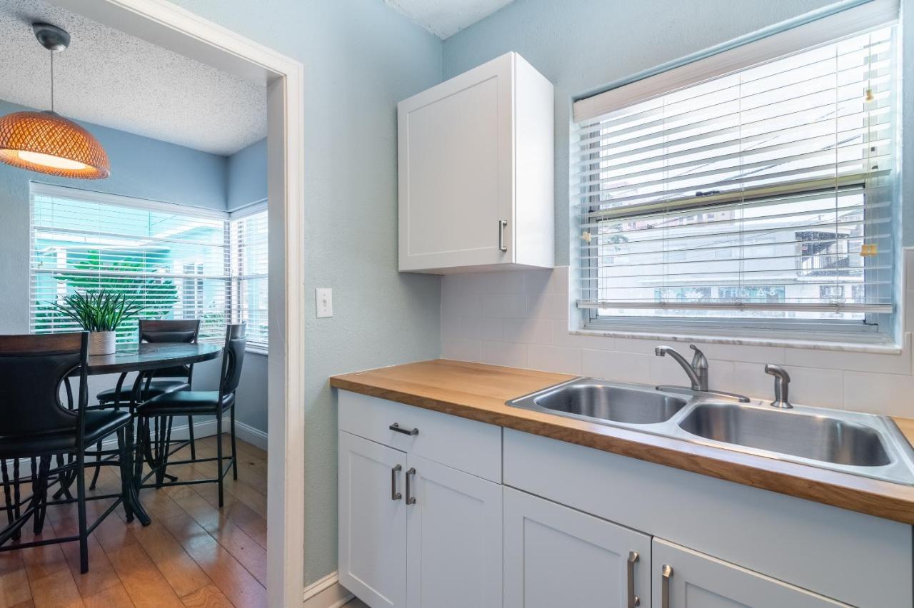 Apartment Cute One Bedroom At The Coral Apts